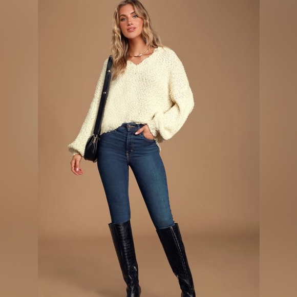 Oversized V-Neck Sweater with Distressed Details - Picture 4 of 4